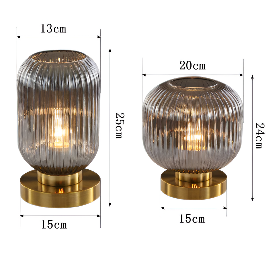 Skanto | Nordisk Bordlampe med Ribbebehandlet Glass