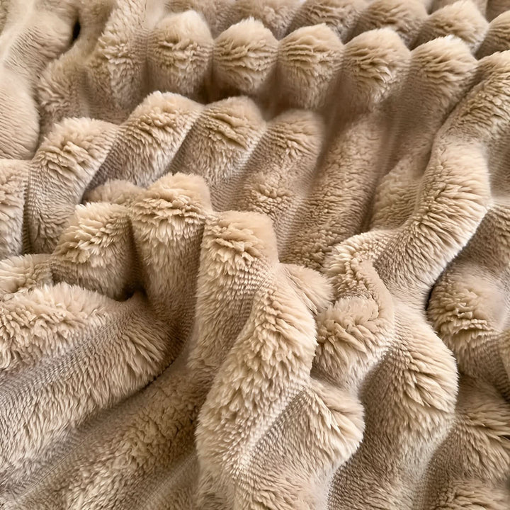 Skanto | STRIPEPLUSH – Myk stripete fleece teppe