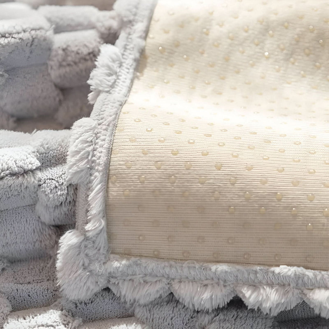 Skanto | Honeycomb Sofa Cover – Non‑Slip Stain‑Resistant Couch Protector