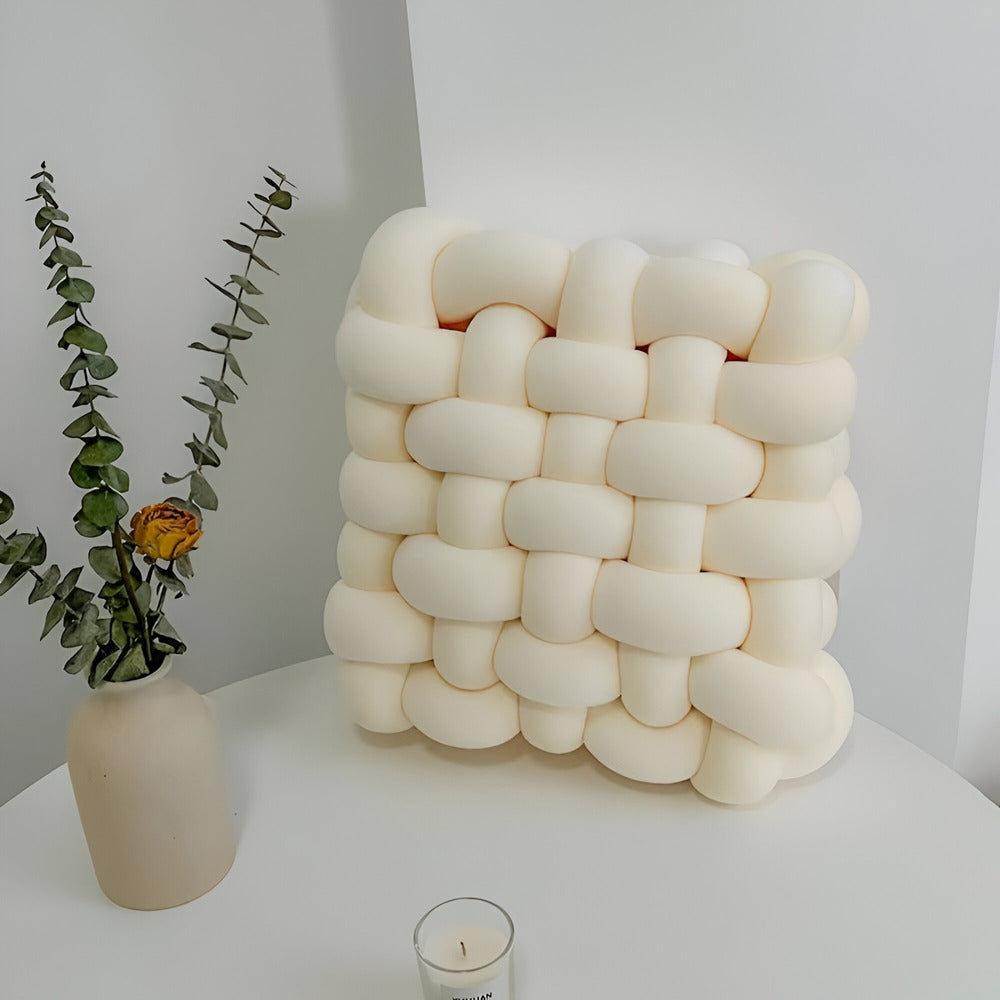 Skanto | Dekorativ pute med knappdesign