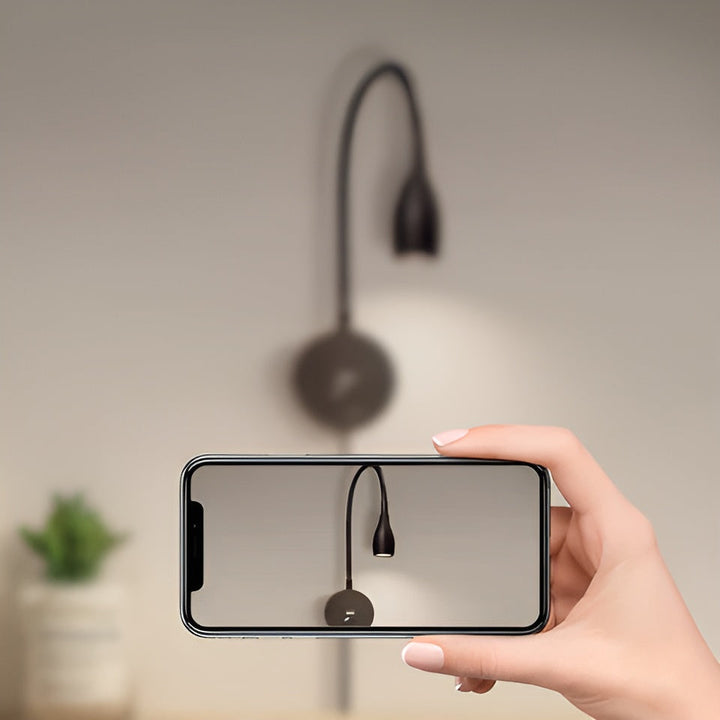 Skanto | TouchGlow - 2-i-1-Swan-neck vegglampe med USB-lader for koselige lese kvelder