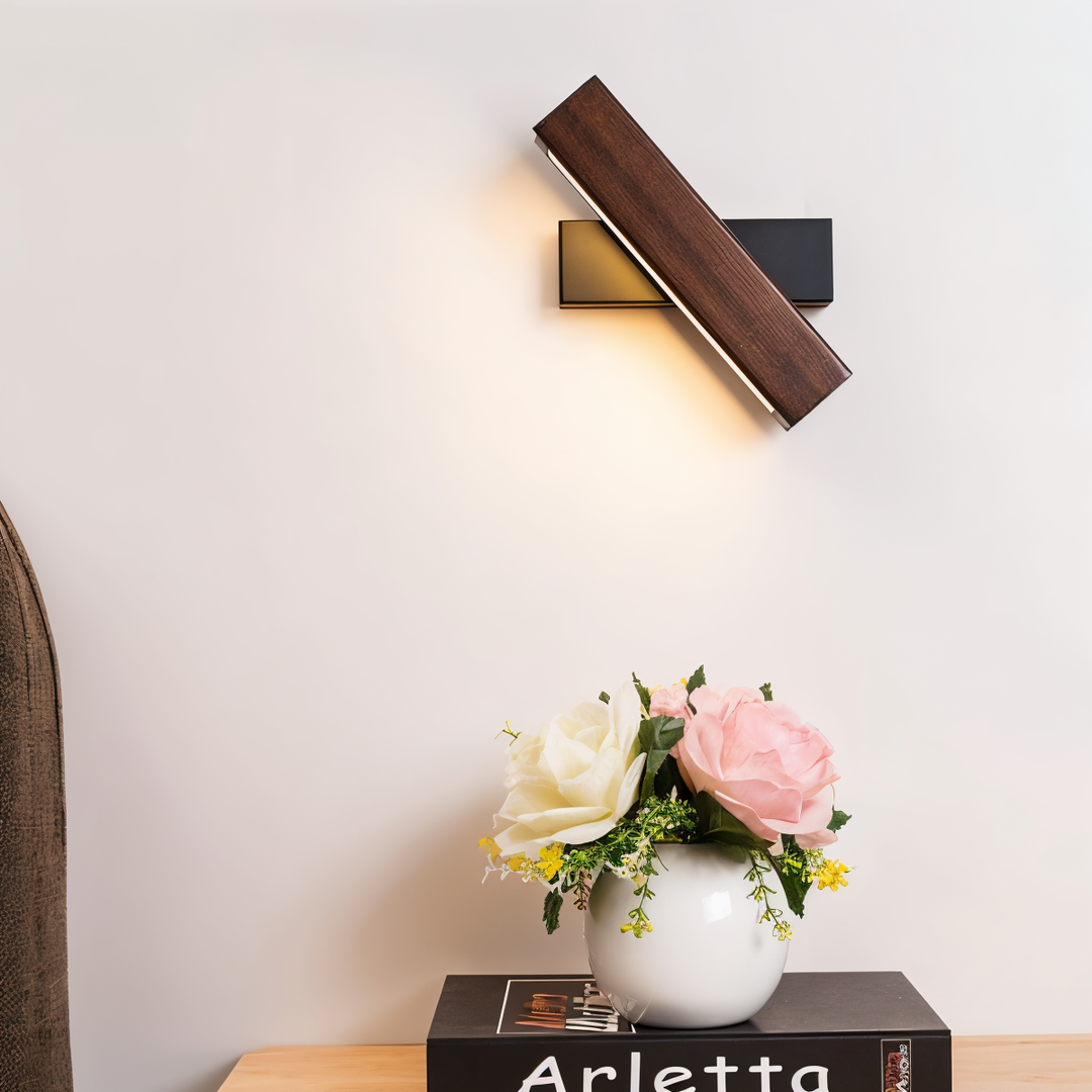 Skanto | TwistLED Vegglampe - 360° roterbar rektangulær LED vegglampe laget av tre