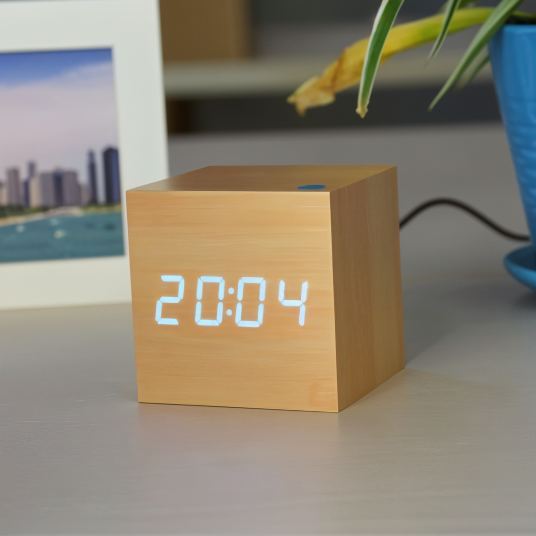 Skanto | Digital LED Klokke - Kubeklokke - Treklokke