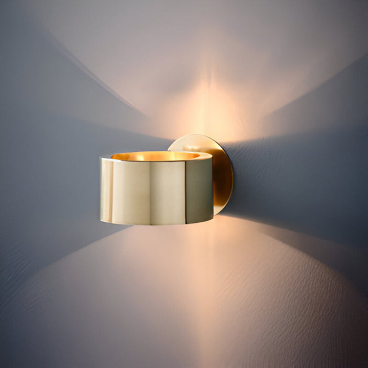 Skanto | Gylden Minimalistisk Vegglampe