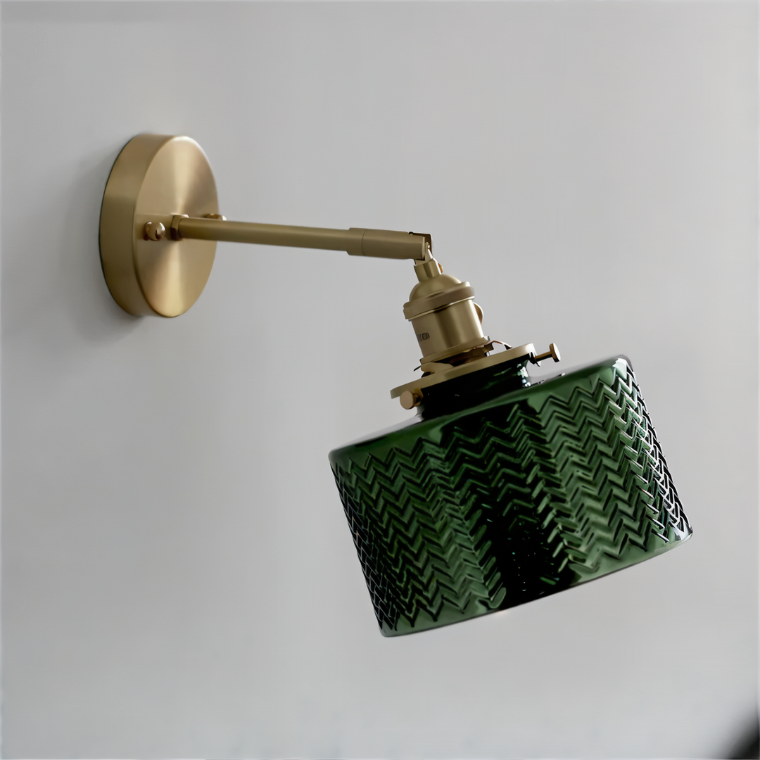 Skanto | Justerbar LED Vegglampe i Ribbete Glass i Skandinavisk Design