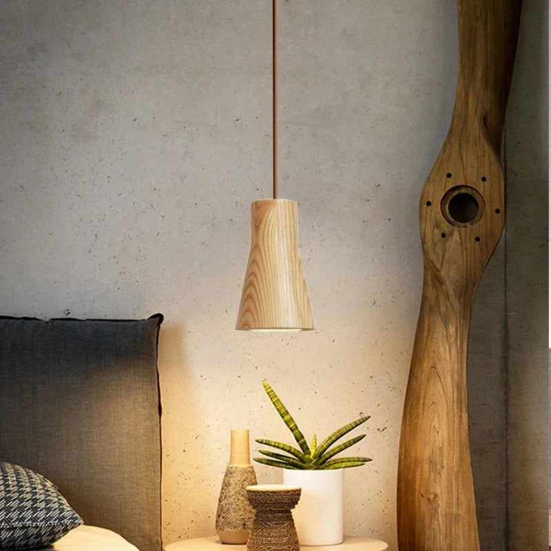 Skandinavisk pendellampe i tre – Minimalistisk design for stue og soverom | Naturlig treutseende