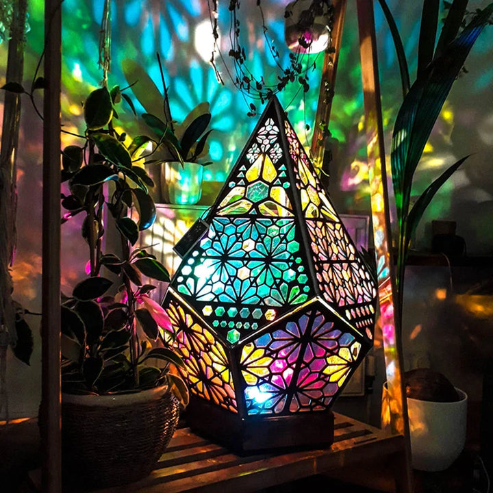 Treprojeksjonslampe med hulldesign - Farget LED-nattlys for stuen og soverommet | Skanto