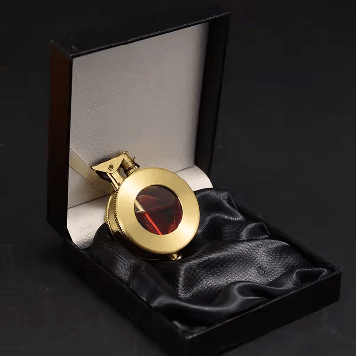 Skanto | Retro storm lighter med robust metallkabinett