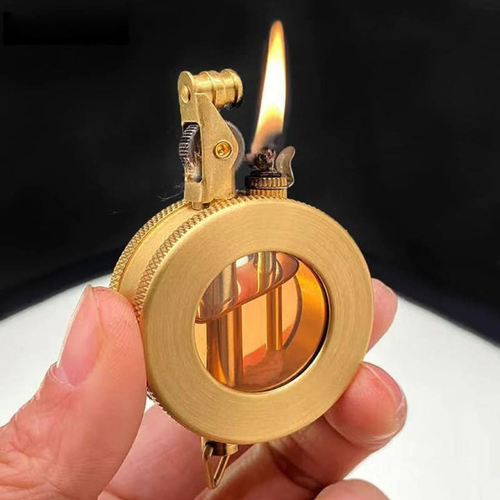 Skanto | Retro storm lighter med robust metallkabinett