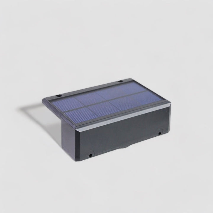 Skanto | Solarlampe for hagen med regn- og vindbeskyttelse