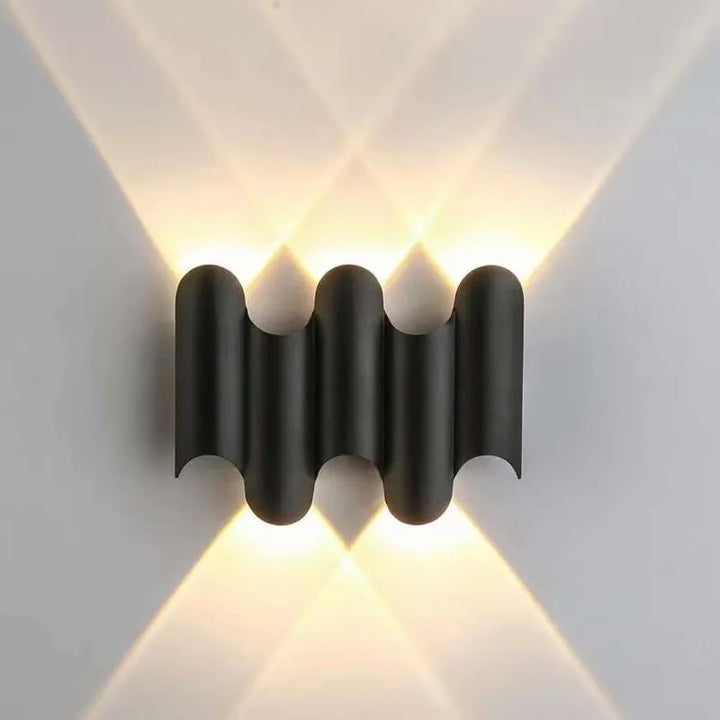 Moderne vegglampe med naturlig glød | Skanto