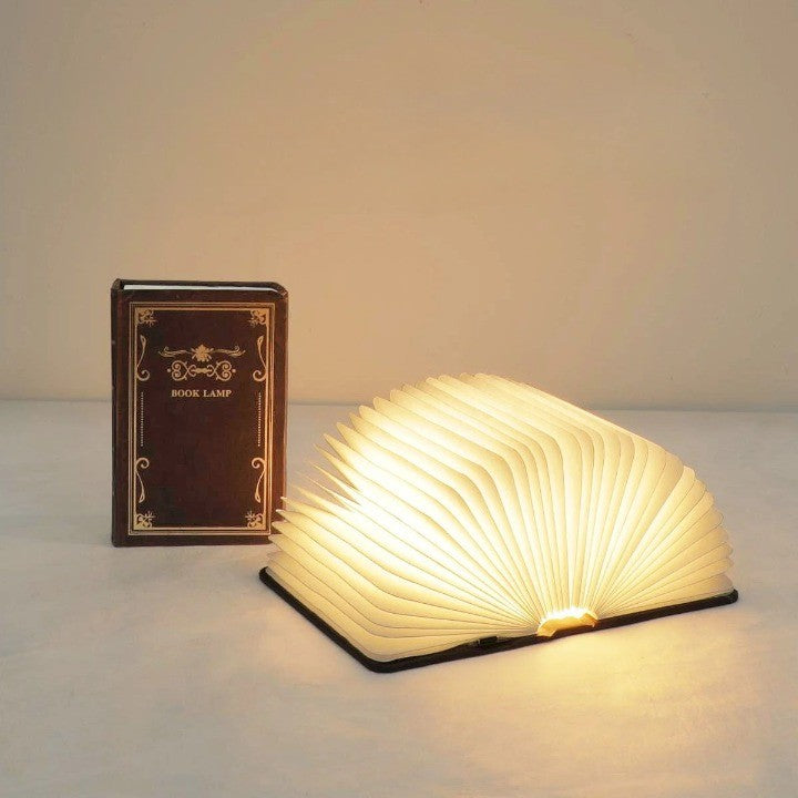 Skanto | Belyst Eventyrbok Minimalistisk LED Lampe