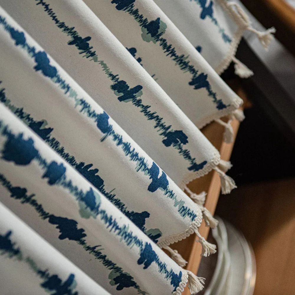 Skanto | Inkblot Blue Quastgardin