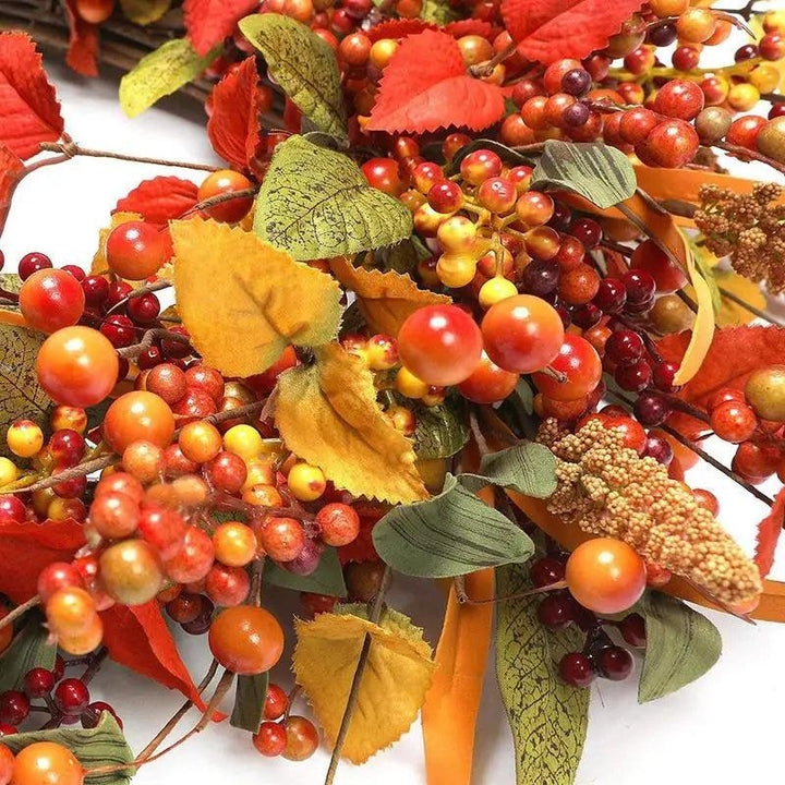 Skanto | Høst Dørkrans med Bær og Furukogler – Naturlig Dekorasjon for Halloween og Thanksgiving, 40 cm