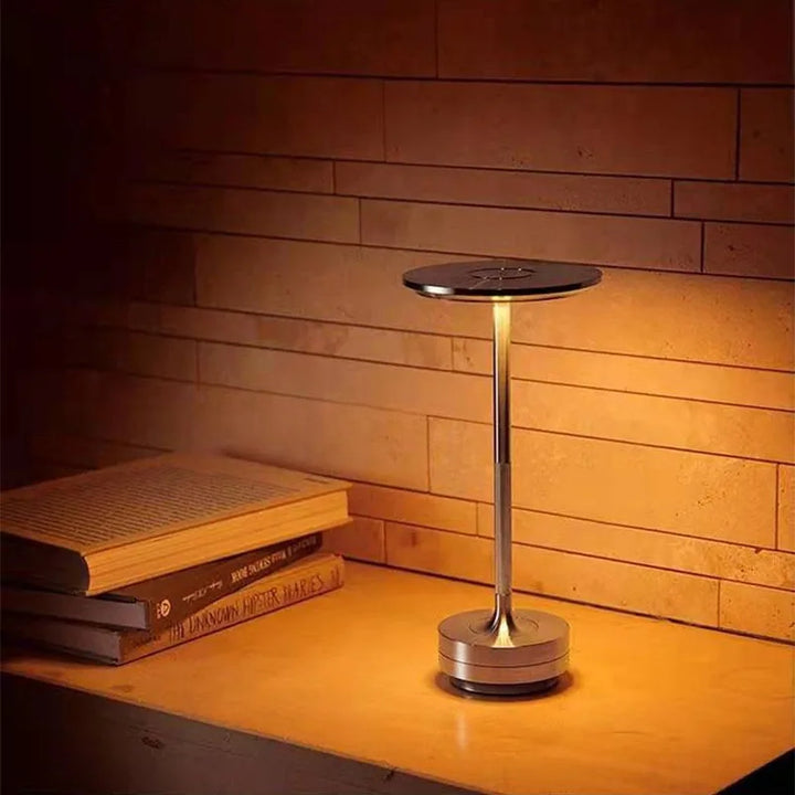 Dimmbar industriell stil bordlampe – justerbar LED-lampe for stue og kontor | Skanto