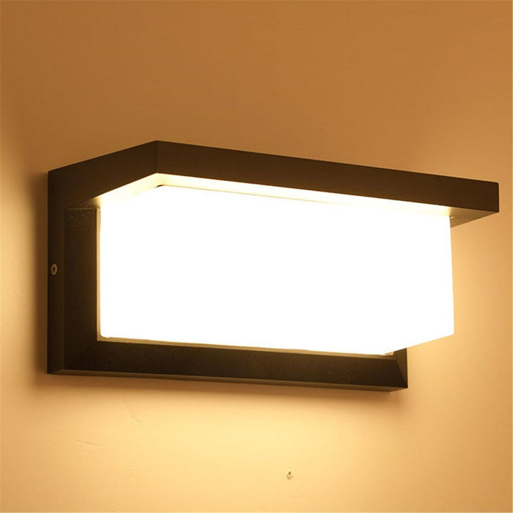 Horisontal LED Utendørslampe | Skanto