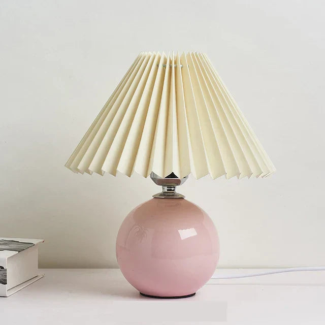 Skanto | Klassisk bordlampe med sammenleggbar lampeskjerm for varmt lys