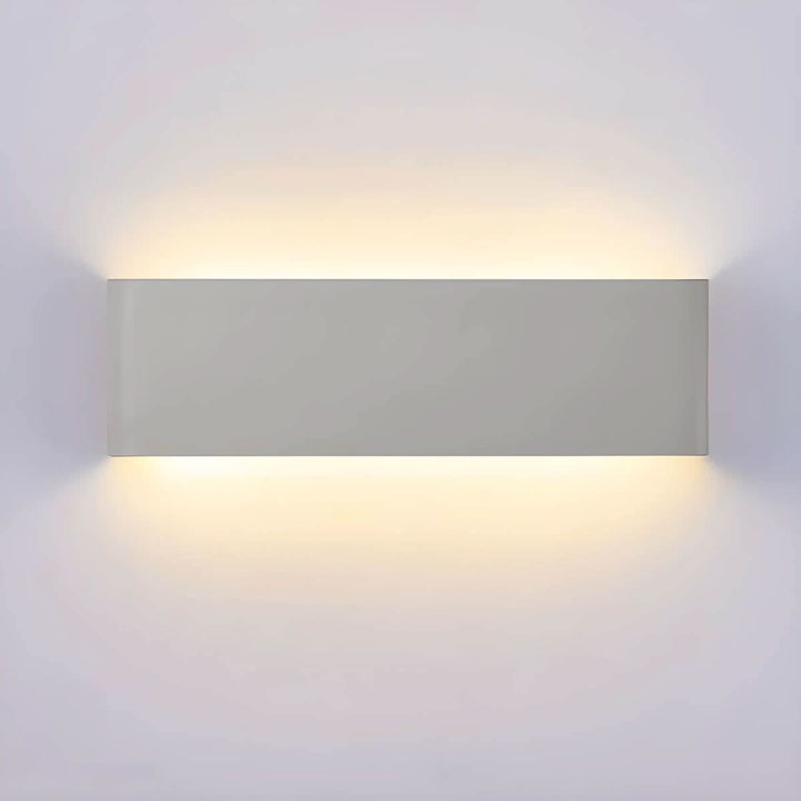 Skanto | Moderne LED Vegglampe – Elegant Aluminium & Glass Design