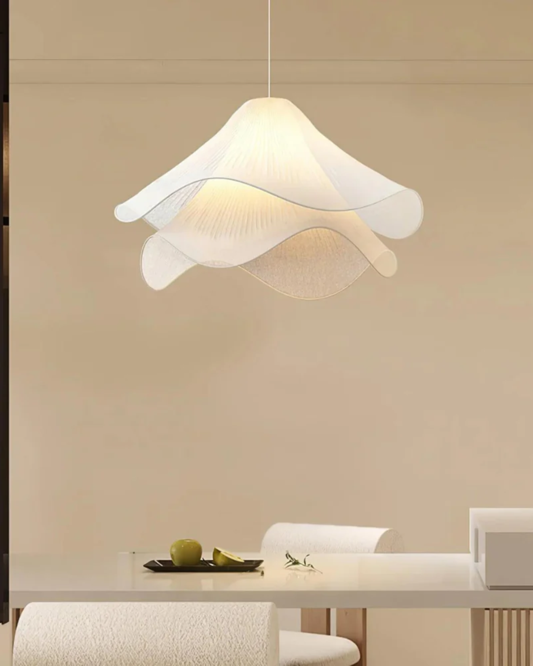 Skanto | Taklampe med blomstermønster og elegant finish