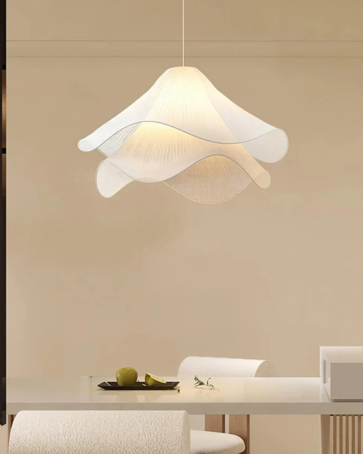 Skanto | Taklampe med blomstermønster og elegant finish