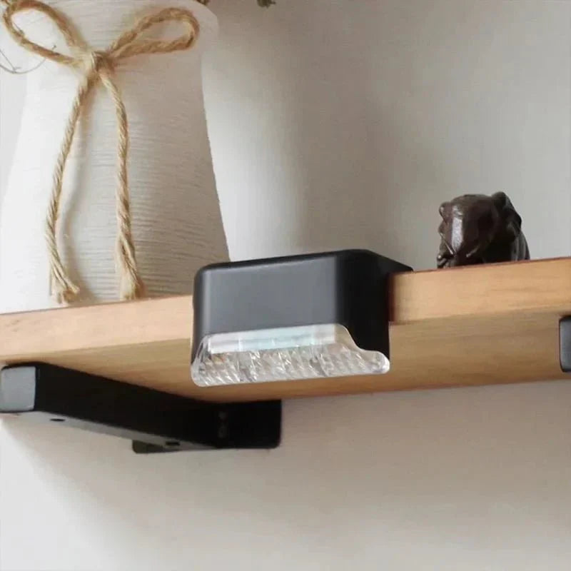 Norvo | LED Solcelle Utendørs Lampe med Bevegelsesdetektor – værbestandig Solcellevegglys for Hage og Sti