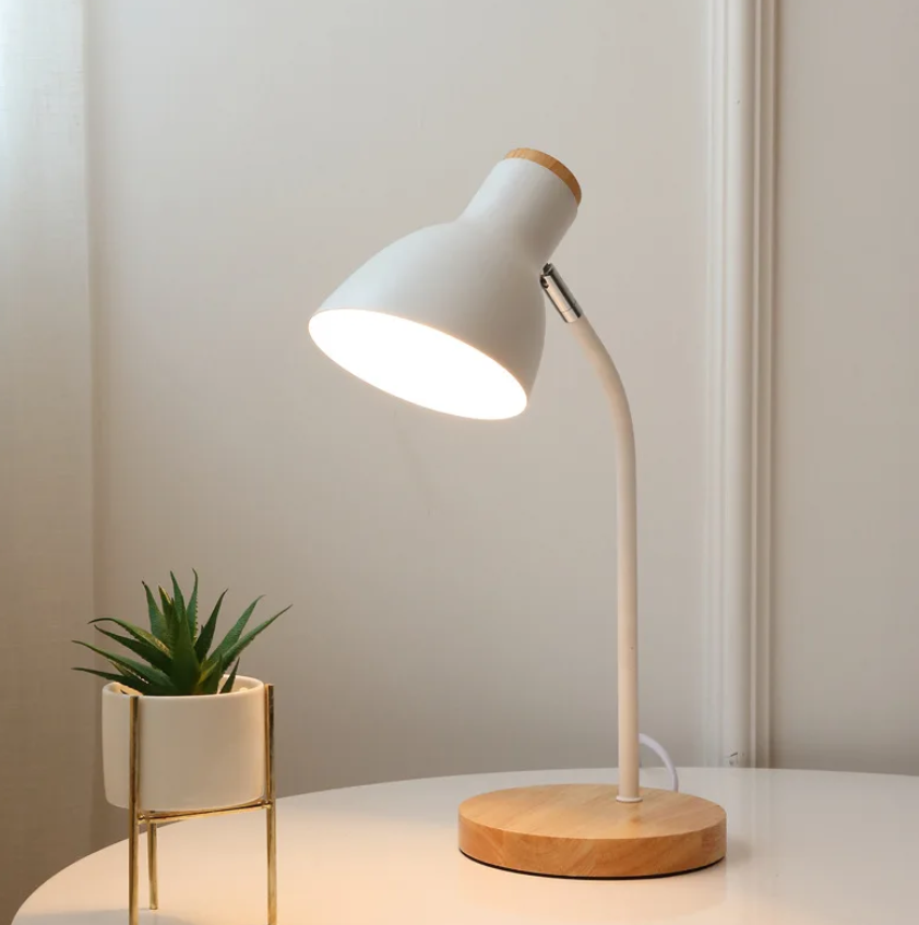 Skanto | å sette på i tre og farget metall - Designbelysning for kontor og interiør
