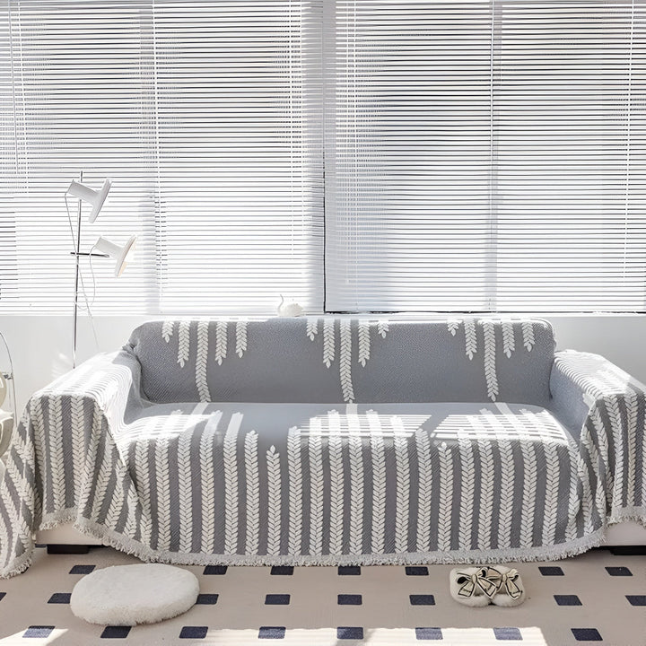 Skanto | Leaf Fringed Lace Sofa Cover
