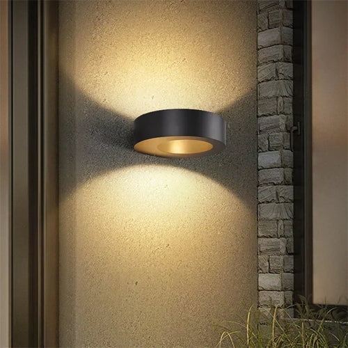 Skanto | Dekorativ Lampe i Aluminium
