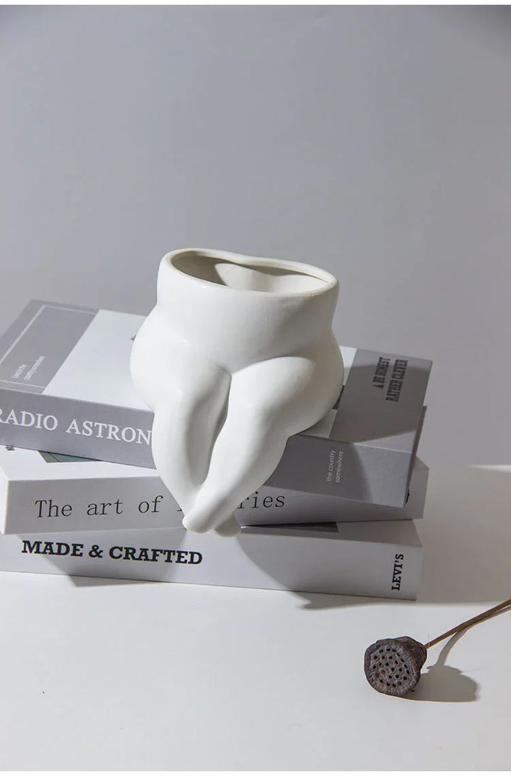 Leg Vase | Skanto