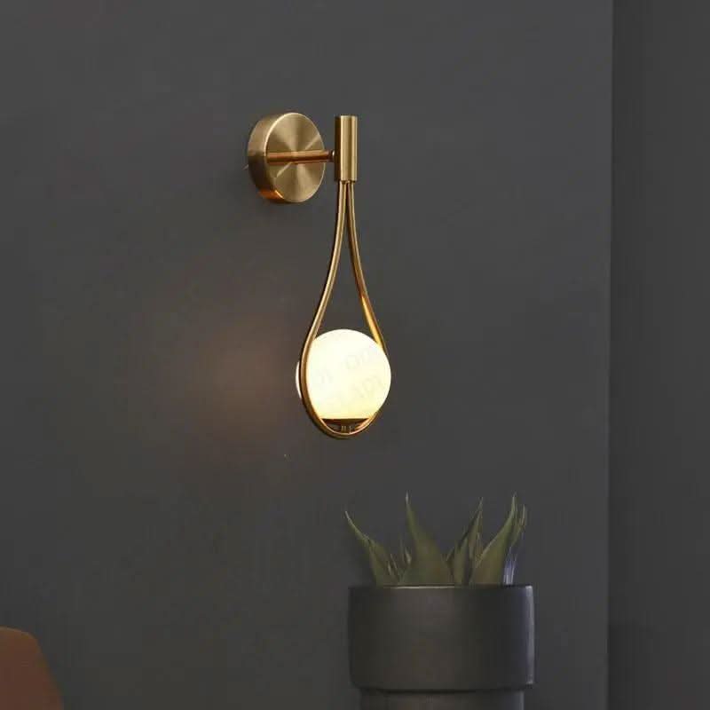 Skanto | Skandinavisk LED Vegglampe – Minimalistisk Tre- og Metallampe