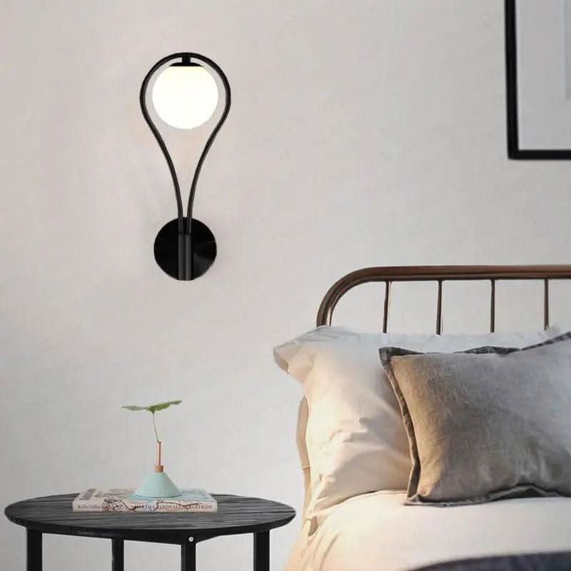 Skanto | Skandinavisk LED Vegglampe – Minimalistisk Tre- og Metallampe