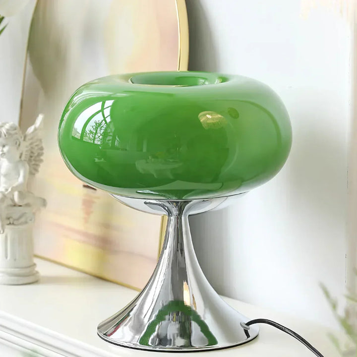 LuxeVictor – Elegant bordlampe med varmt lys Skanto