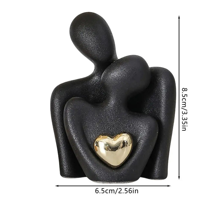 Lovers Skulptur Minimalistisk Nordisk Abstrakt Keramisk Figur Kunst med Gyldent Hjerte Akcent | Skanto