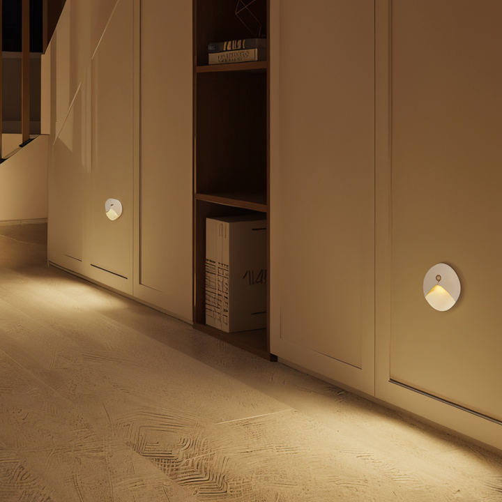 Skanto | LuminiPath LED Vegglampe – Vanntett IP65 Bevegelsessensor Innendørs & Utendørs Vegglampe