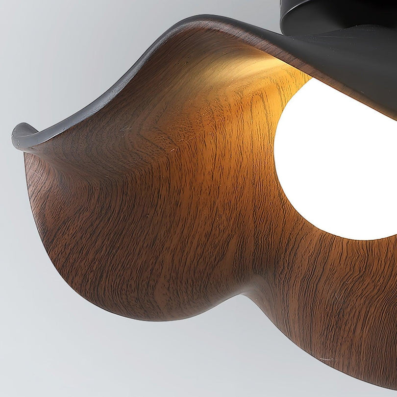 Skanto | Elegant Tre Taklampe med Skandinavisk Inspirasjon