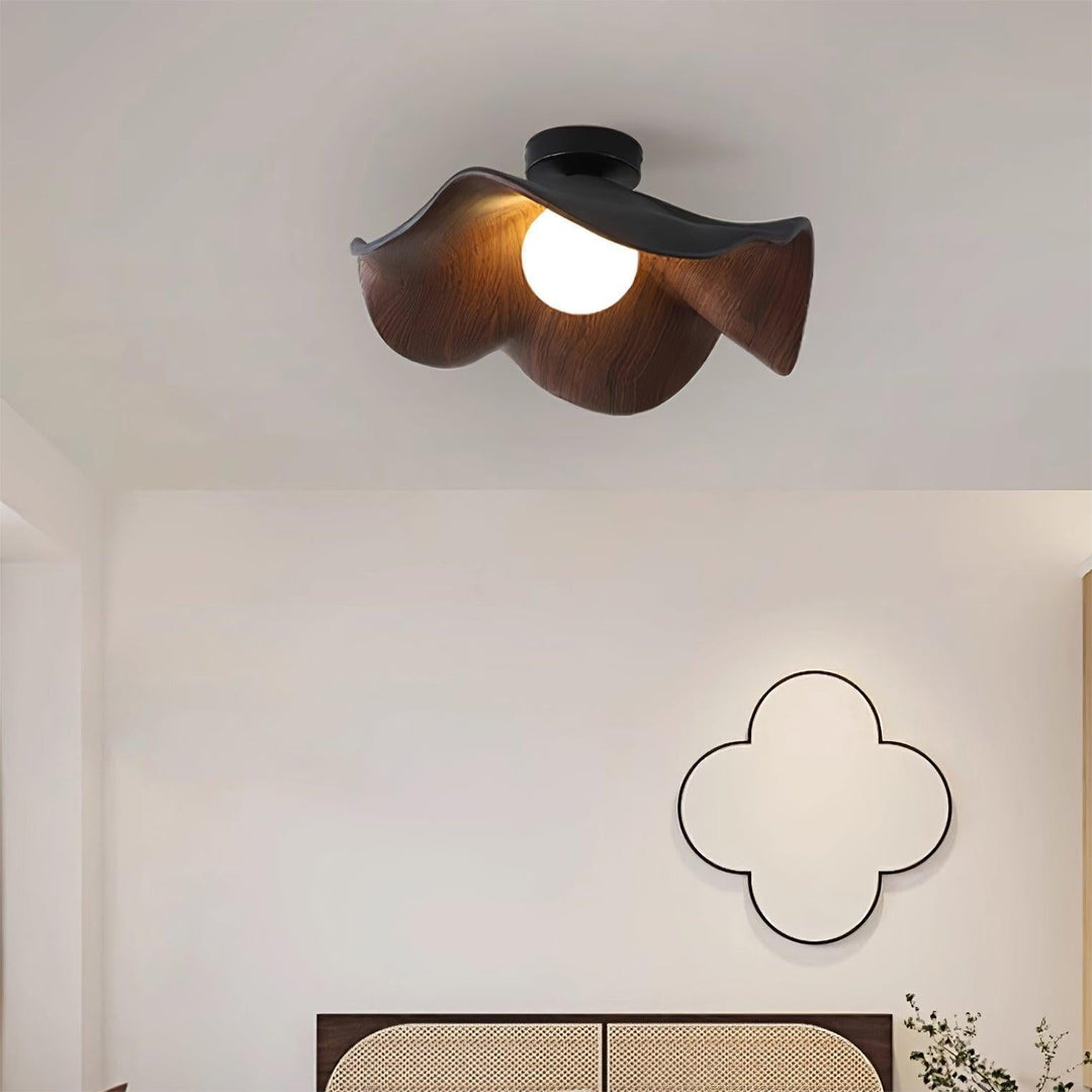 Skanto | Elegant Tre Taklampe med Skandinavisk Inspirasjon