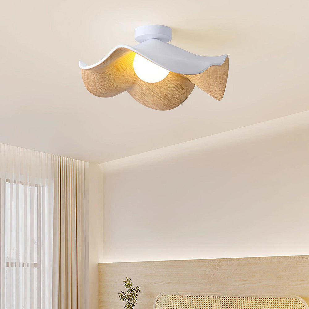 Skanto | Elegant Tre Taklampe med Skandinavisk Inspirasjon