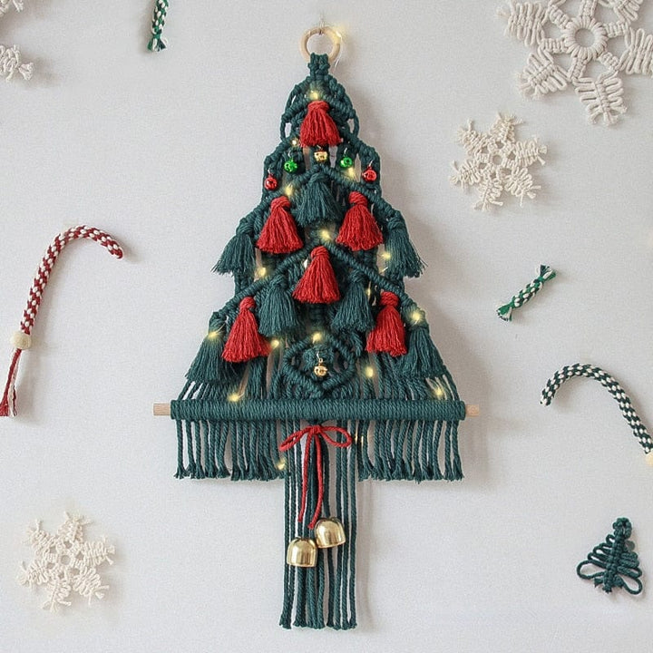 Macrame Rød og Grønn Juletre Veggdekor Skanto