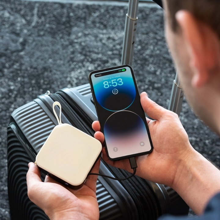 PowerGo Pro – Trådløs Hurtiglading Power Bank | Skanto