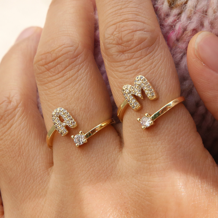 Skanto | Delikat Boble Diamant Innpakning Initial Ring