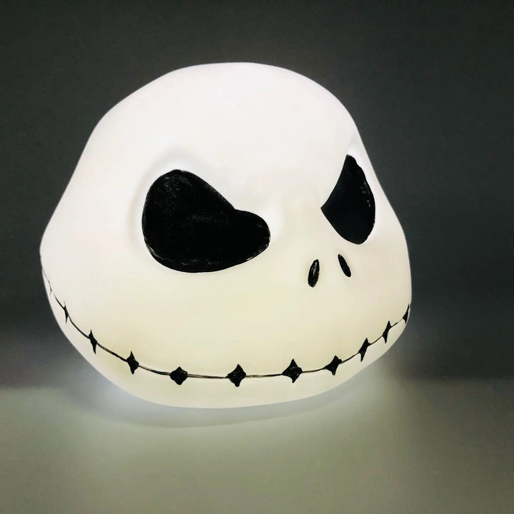Skanto | Halloween Jack Skellington Nattlampe – Fargerik Anime Figur Lampe Ornament fra The Nightmare Before Christmas Festdekorasjon
