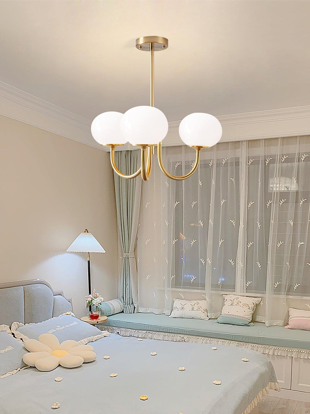Skanto | AuroraGlow - Marshmallow Chandelier