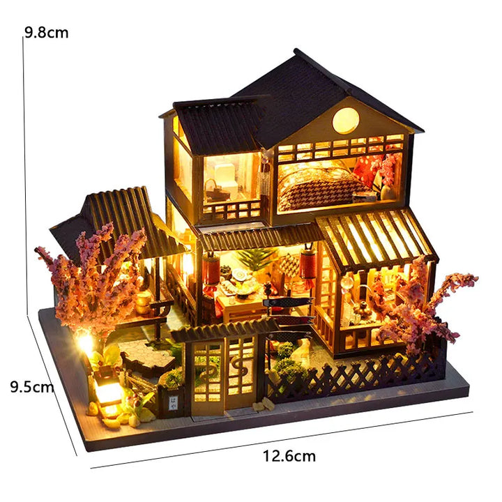 Skanto | Miniatyr Tre Dukkehus – Kreativ Byggesett med LED-Belysning & Møbler
