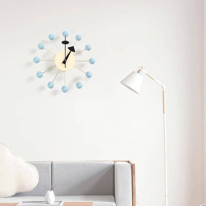 Moderne Veggklokke 3D Design Stille og Minimalistisk 32 cm | Skanto