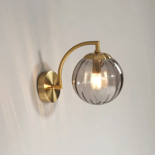 Skanto | Nordisk Glassvegglampe - Elegant Skandinavisk Vegglampe i Glass med Varm LED Lys
