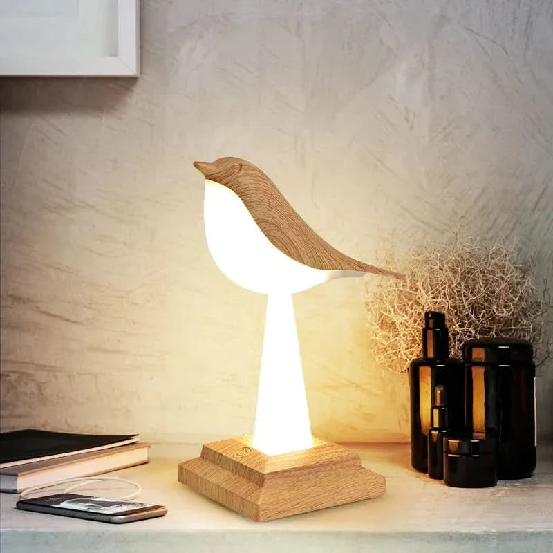 Skanto | Eclectus Fuglinspirert LED Bordlampe