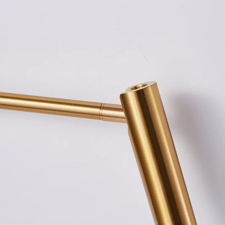 Svingbar LED Vegglampe – Moderne Leselampe for Soverom | Skanto