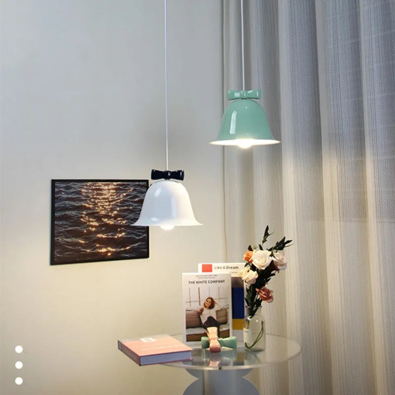 Skanto | Moderne Bueformet Pendellampe for Stilfulle Oppholdsrom