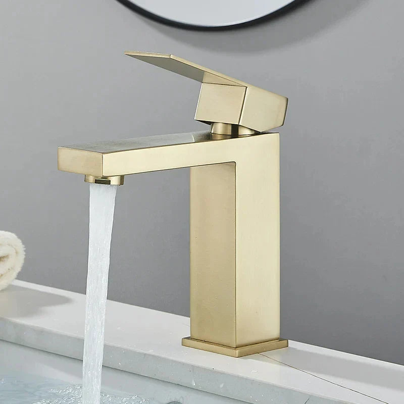 Skanto | Moderne Svart-Sølv Kran - for Luksus Bathtub Opplevelse