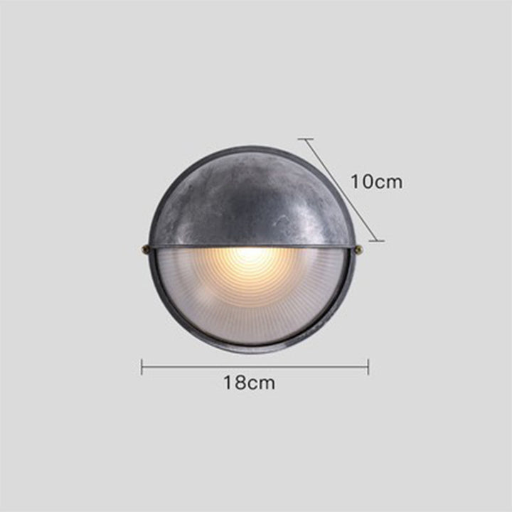 Elegant vanntett utendørs vegglampe | Skanto